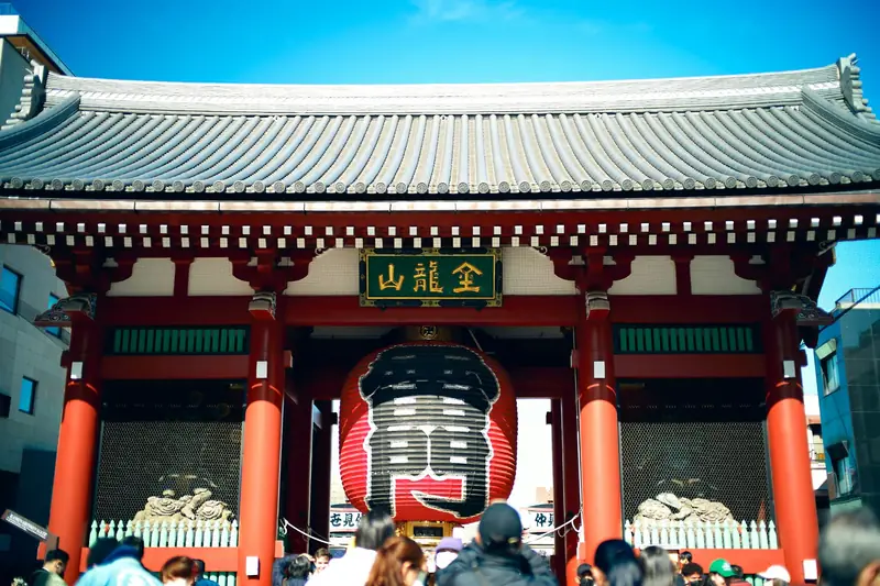 Kaminarimon Gate of Senso-ji Temple in Asakusa, Tokyo, with its giant red paper lantern